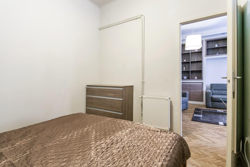 Apartment At Nagymezo Budapest Esterno foto