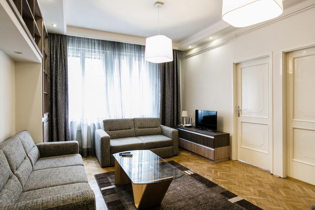 Apartment At Nagymezo Budapest Esterno foto